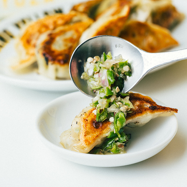 UENO YELLOW GYOZA ウエノイエローギョウザのおすすめ料理1