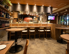 ピッツァイオーロの職人技が目の前で！！