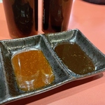 当店のこだわりタレ♪味噌・醤油ベースの自家製タレに加え、さっぱりネギポン酢もご用意しています◎