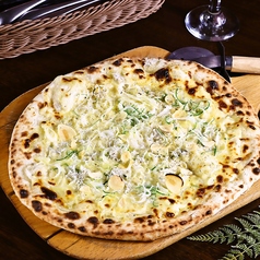 シラスと長ネギのガーリックピザ