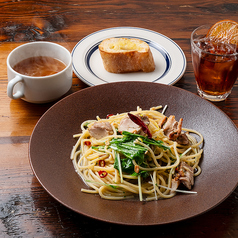 スープやドリンク付きのお得な「生パスタ」ランチ