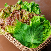 鹿児島県産の黒豚を贅沢に。