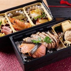 茶美豚（ちゃーみーとん）の味噌漬けとサーモン幽庵焼き重　