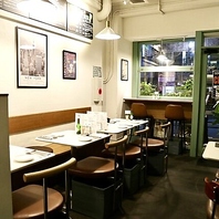 会話が弾むアレンジ可能なテーブル席◎歓送迎会や貸切に