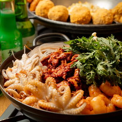 韓国料理 ホンデポチャ 川崎店の特集写真