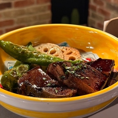 牛タンのワイン煮込み