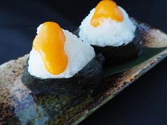 濃厚ウニソースの握り飯2個