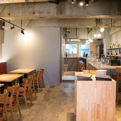 ワインとつまみと和みの店 reposant ルポゾンの雰囲気1