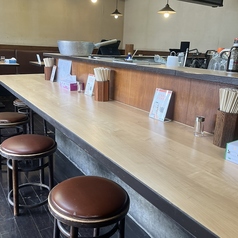 お一人様大歓迎です！！お仕事や学校帰りにお気軽にお越しくださいませ！家庭でごはんを食べる様な、心安らぐ雰囲気が自慢です。