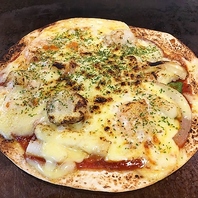 【とんぼ人気メニュー】ピザや鉄板焼き料理！