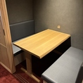 会社のご宴会やご親族の集まりなど、4名様までお使いいただける個室をご用意。周囲を気にせず過ごせるプライベート空間で、特別な一日を演出いたします。最高峰の飛騨牛を堪能する極上のひとときをお愉しみください。