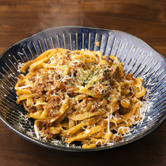 馬肉ボロネーゼとモッツァレラパスタ