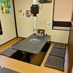 6名様まで利用可能なお席をご用意！居心地の良い空間でごゆっくりとお過ごしください。