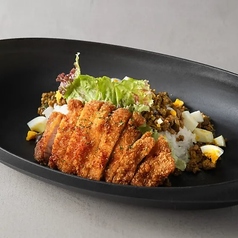 ドライカレーと本日のフライ（サラダ・スープ・ドリンク付）