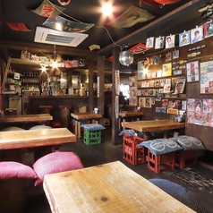 当店は、少人数での普段の飲み会だけでなく、大人数でのご宴会に対応いたします。非日常的な雰囲気で皆様も気分が上がること間違いなし！飲み放題付コースもご用意しております。併せてご利用くださいませ。着席:25名～30名様OK！金額や人数のご相談は店舗までご相談ください。