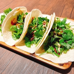 ビーフタコス 4ピース