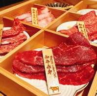 厳選されたお肉と多彩なサイドメニューで皆が笑顔に◎