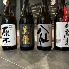 ※こだわりの日本酒常時10種類前後備えております。