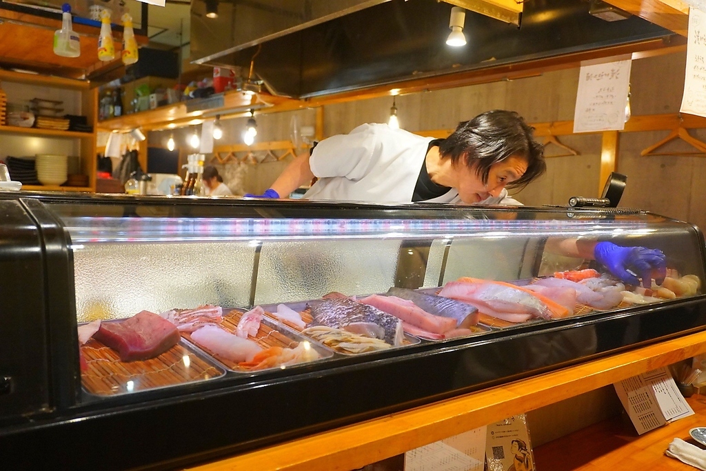 店のイチオシメニューでもある寿司は、鮮度も質も厳選した魚を丁寧にした処理したネタを使った本格派