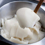 こだわりの48時間煮込んで抽出したコラーゲンスープです♪　プルプル間違いなしです♪