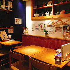 牡蠣料理とお酒をたしなむ最高の大人空間をご用意。新宿駅からすぐの好立地♪