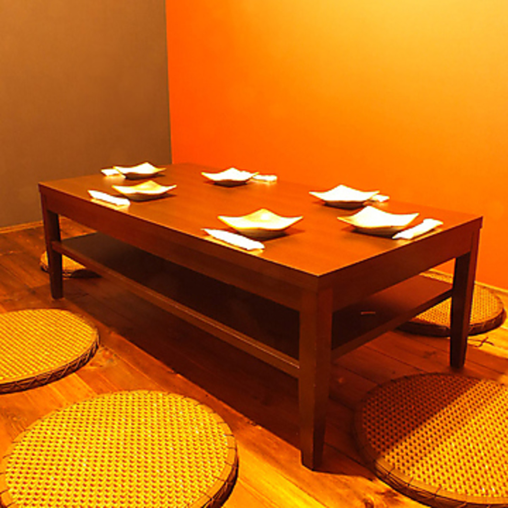 3名様～6名様用の個室もご用意しております。コース利用のお客様のみOK♪プライベート空間でお食事を