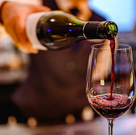 ワインの奥にある“人”と“土地”を語れるソムリエ