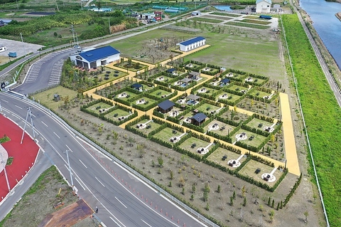 Garden Kitchen�C�ƕ�