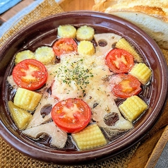 ミニトマトとヤングコーンとレンコンのチーズアヒージョ