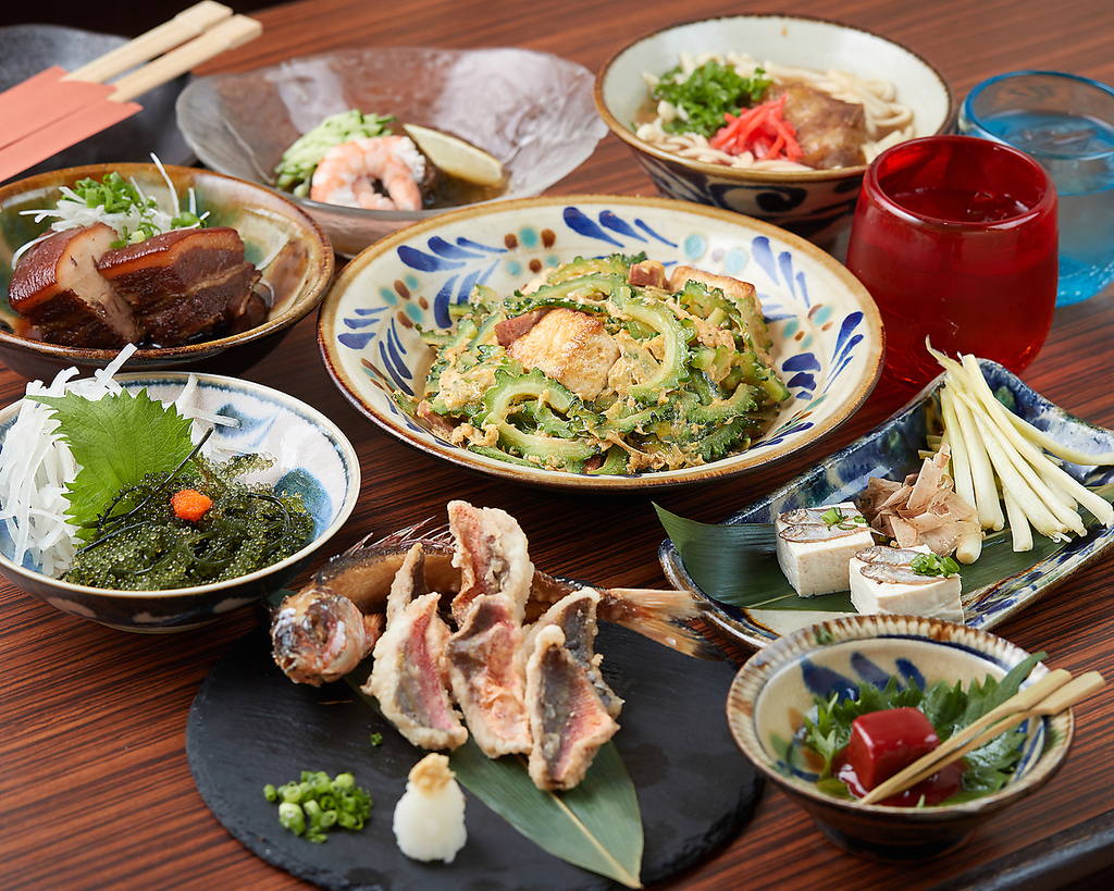 本場の沖縄料理をご堪能ください！
