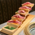 料理メニュー写真 肉寿司5種盛合せ