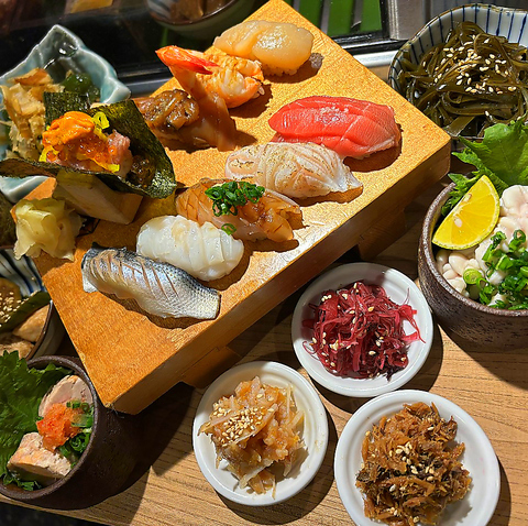 アットホームでフレンドリーな立ち飲み魚酒場