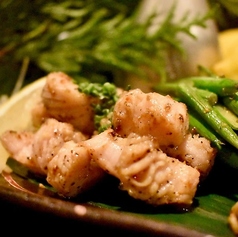 ミノとにんにくの芽スパイス焼き