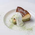 料理メニュー写真&nbsp;2層のバスクチーズケーキ