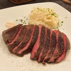 黒毛和牛もも〇〇牛ステーキ？