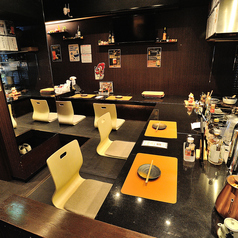 掘り炬燵でごゆっくりお過ごしいただけるカウンター席☆テレビ観戦も可能です◎