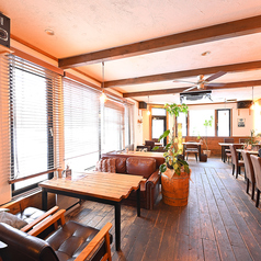 Cafe & Bar N42°の雰囲気3