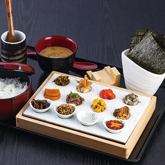 【土・日・祝日】は昼飲みもOK
