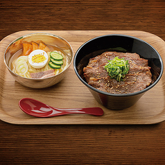 上カルビ丼＆冷麺(小)セット