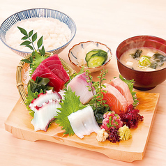 鮮度抜群！刺身定食♪味噌汁・香の物付き☆