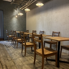 「扉をくぐれば百年前。炭火の香りと共に、時代を旅する洋食体験を。」