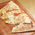 料理メニュー写真&nbsp;トマトケサディーヤ