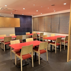 ２～２０名様まで対応可能です。ご友人とのお食事や宴会、会食などにご利用ください。ご法事のご予約も承ります。