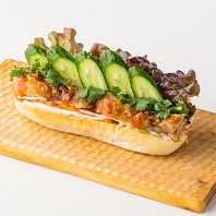 オリジナルバインミーをテイクアウトでどうぞ♪