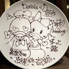 特別な日に。キャラクターアニバーサリープレート♪日頃の感謝やお祝いをお皿に込めておもてなし☆の写真
