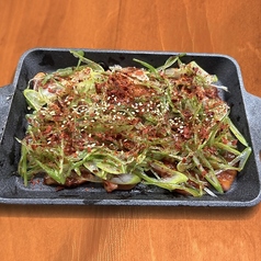 [得]【鉄板ピリ辛！】やんちゃ焼き