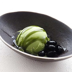 宇治抹茶アイス黒豆添え