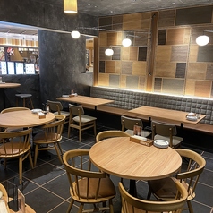 WARAYAKI bistro W ワラヤキビストロダブリューの雰囲気2