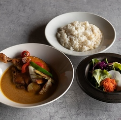 ランチは自家製フォカッチャや本日のスープ付き！