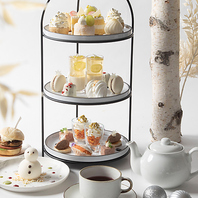 静寂と純粋さを纏うアフタヌーンティー。